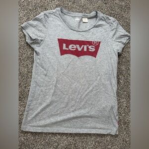 Levi's tshirt vintage women’s size small